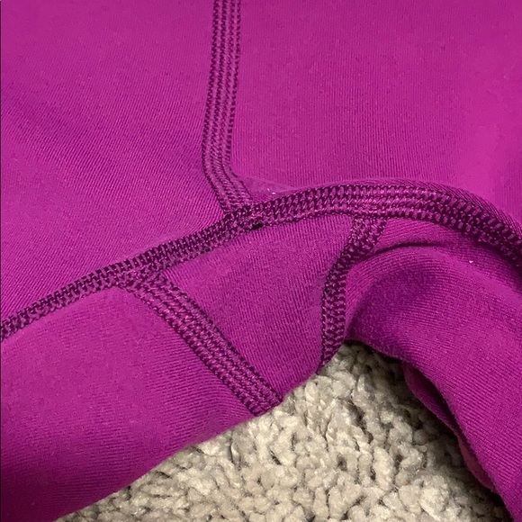 Lululemon Reversible Leggings Sz 4 - Picture 3 of 16